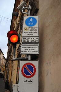 La telecamera istallata in via Roma