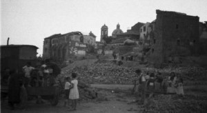 Un'immagine di un bombardamento su Viterbo