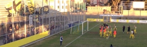 L'esultanza dei giocatori della Viterbese al termine della partita contro la Nuorese del 4 gennaio scorso