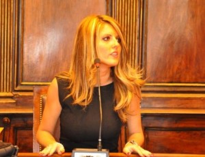 La neo assessora Alessandra Troncarelli ha lasciato la presidenza della quarta commissione