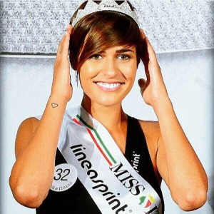 Alice Sabatini con la fascia di Miss Lazio