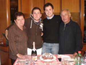 Davide Secondi con la famiglia