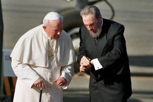Giovanni Paolo II e Fidel Castro controllano insieme l'orario