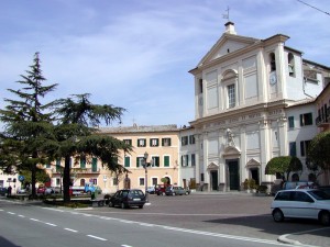 La piazza di San Lorenzo Nuovo