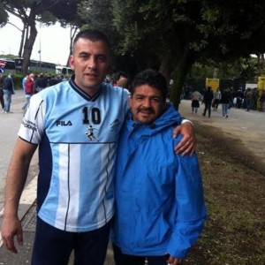 Di Pierno fuori dall'Olimpico con Hugo Maradona