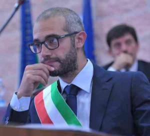 Il sindaco di Civitavecchia Antonio Cozzolino