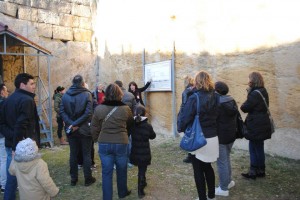 Una visita turistica alla necropoli etrusca di Tarquinia