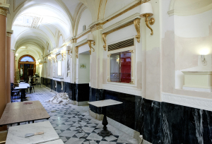 Gli interni del Gran caffé Schenardi durante l'ultima ristrutturazione