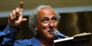 Stefano Benni, presenta "Cari mostri"
