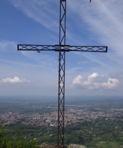 La vecchia croce in ferro sulla Palanzana