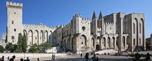 E il Palazzo papale di Avignone