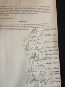 Le firme in calce al documento