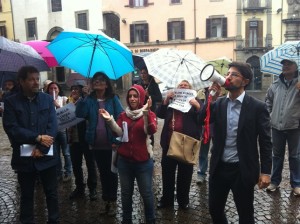 Il consigliere Sabatini durante una manifestazione a sostegno degli ospiti delle Rsa e delle loro famiglie