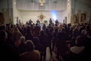 Chiesa del Sacro cuore affollata per il concerto gospel di Viterbo con Amore