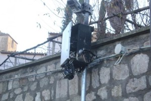 Il varco elettronico danneggiato l'altro giorno in Largo Chigi