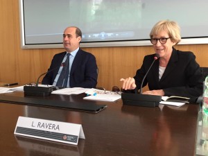 Il governatore Nicola Zingaretti con l'assessore regionale alla cultura Lidia Ravera