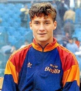 Totti al debutto, nel Mesozoico