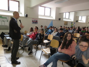 L'incontro del professor Ruggieri con gli studenti del "Paolo Savi"
